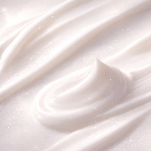 Crema antimanchas con arbutina y ácido tranexámico – Ilumina y unifica el tono